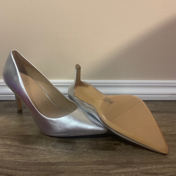 Sz. 8.5 Naturalizer silver Anna Stiletto - Picture 1 of 1